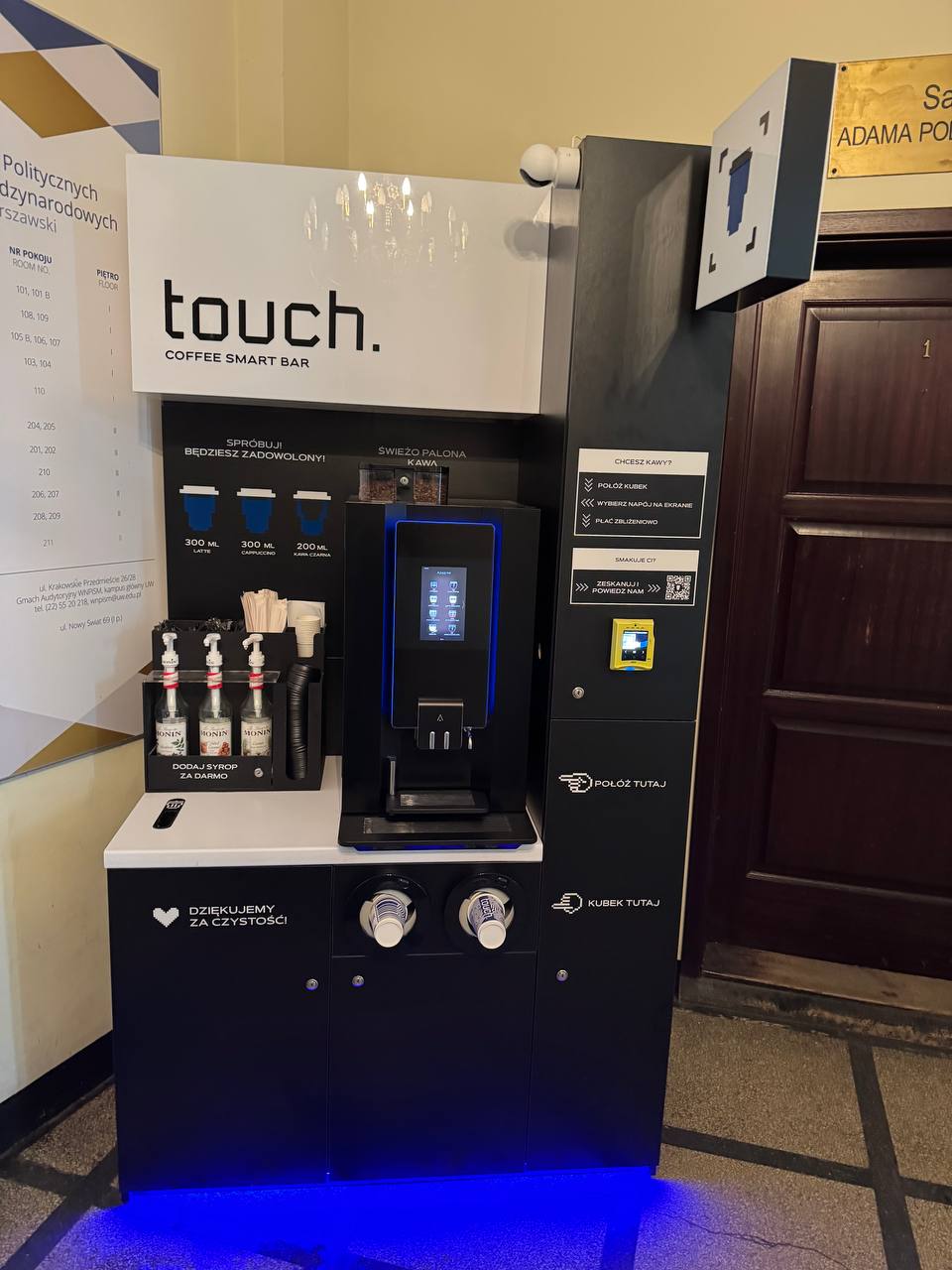 Kawiarnia samoobsługowa Touch — Uniwersytet Warszawski — Wydział Nauk Politycznych, Warszawa