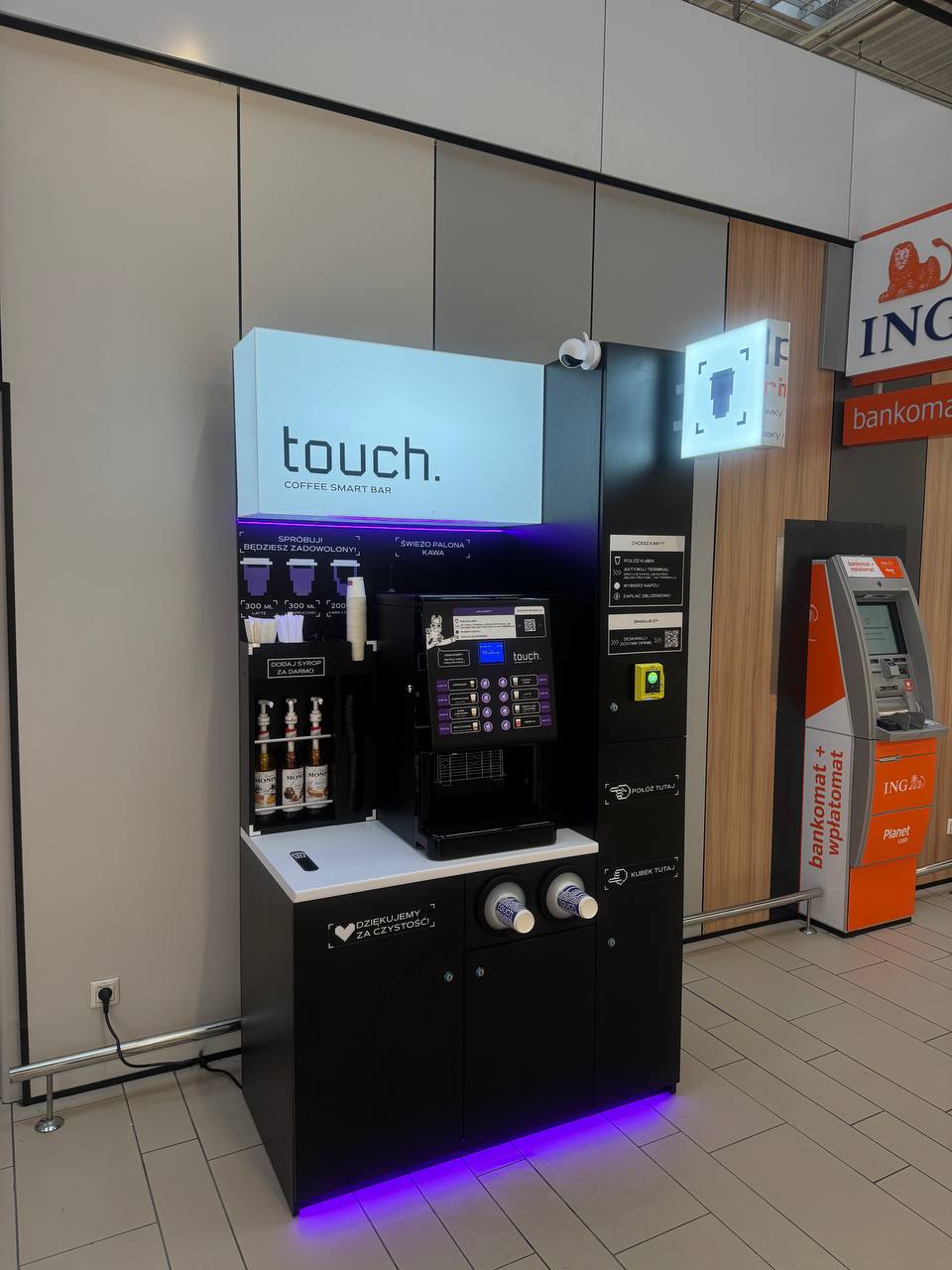 Kawiarnia samoobsługowa Touch — Auchan 3 Stawy, Katowice
