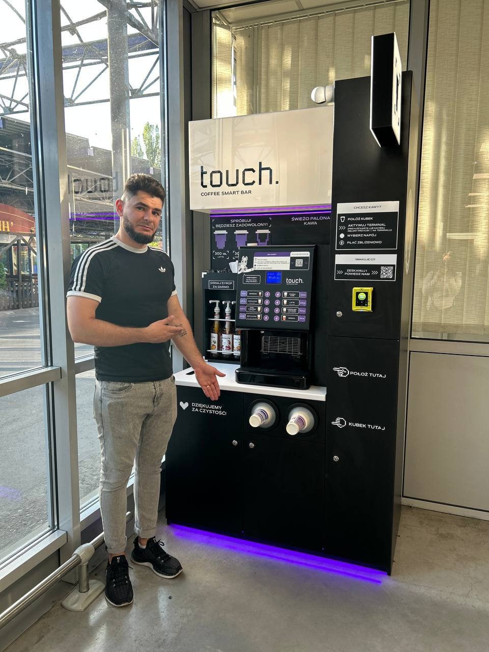 Kawiarnia samoobsługowa Touch — MAKRO Cash&Carry, Łódź