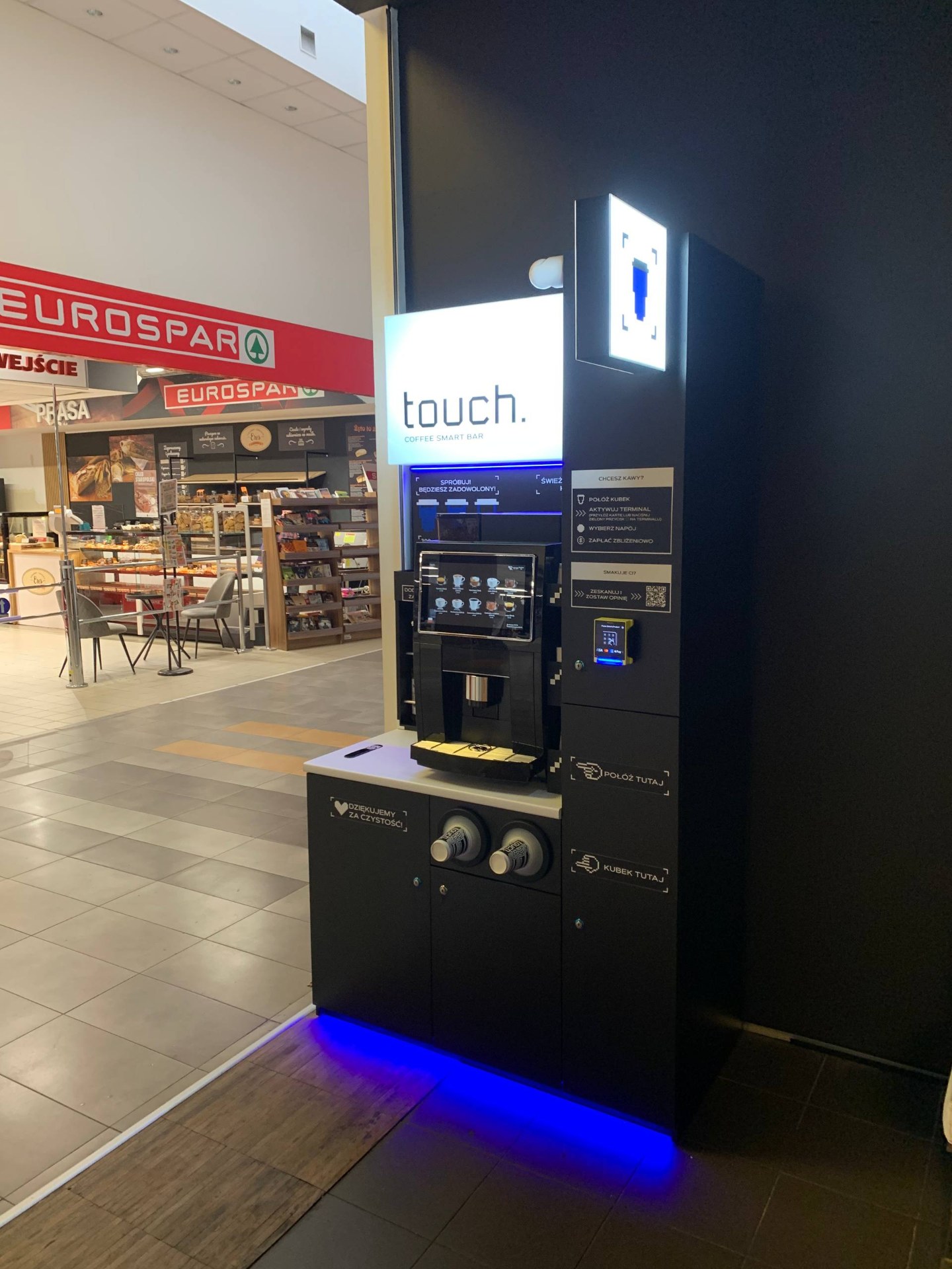 Kawiarnia samoobsługowa Touch — Centrum Handlowe Familia, Gdańsk